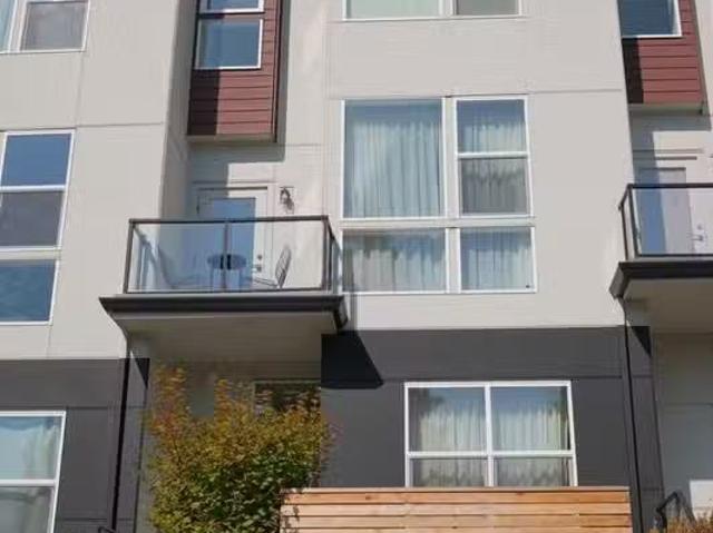 Condo for rent in Redmond