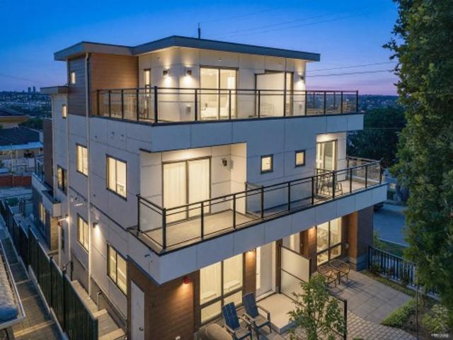 Duplex for sale in Burnaby, British Columbia