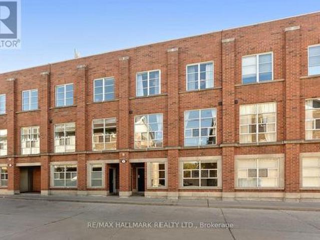 Townhouse for sale in Davenport, Toronto