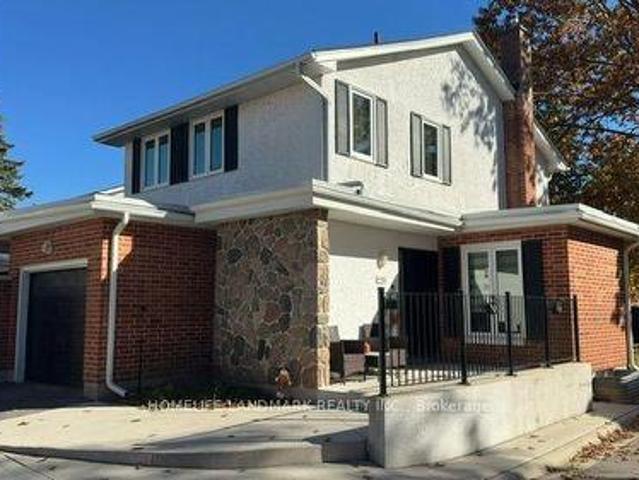 Townhouse for sale in Waterloo, Southwestern Ontario