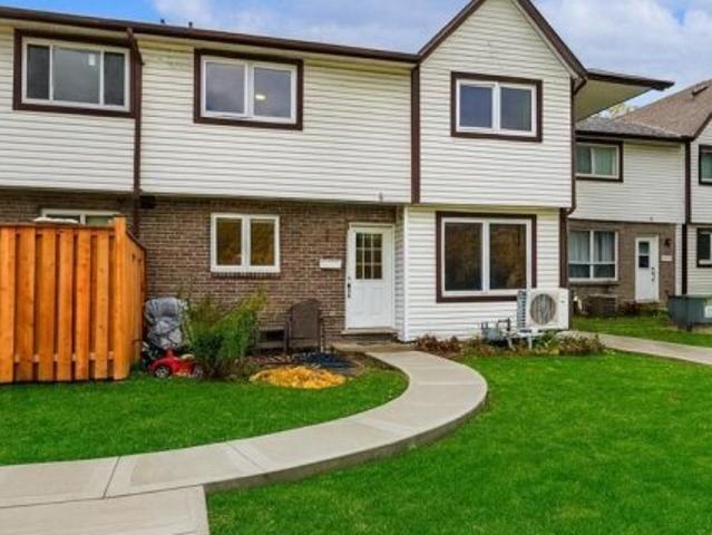 Townhouse for sale in Kitchener, Ontario