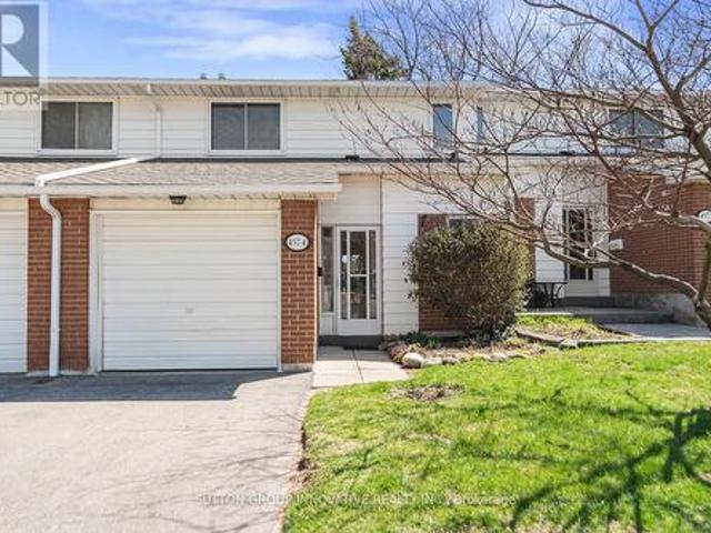 Townhouse for sale in Burlington, Ontario