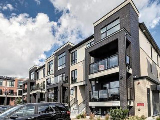 Townhouse for sale in Georgina, Ontario