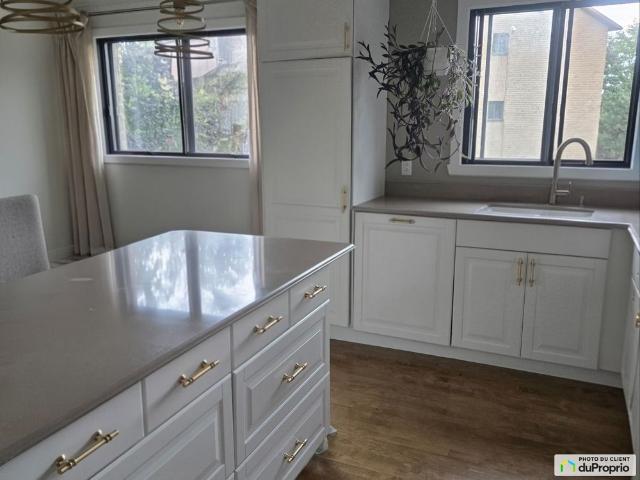 Apartment for rent in Saint-Lambert, Montérégie