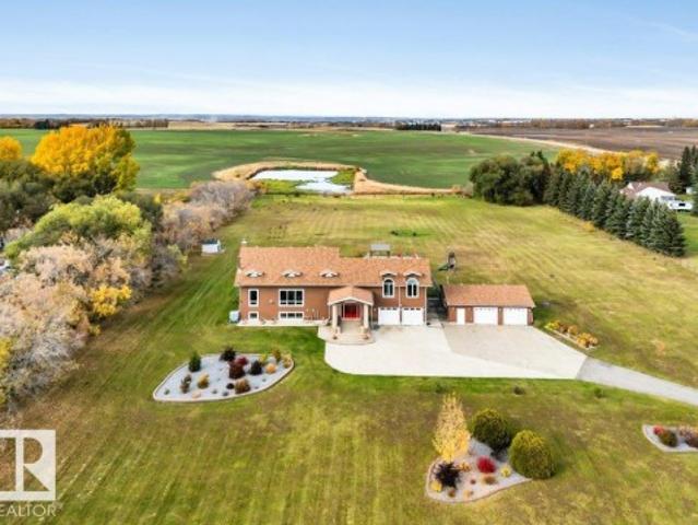 House for sale in Green Acre Estate, Parkland County
