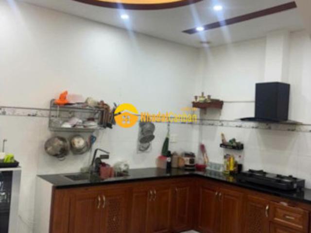 Nhà mặt phố bán