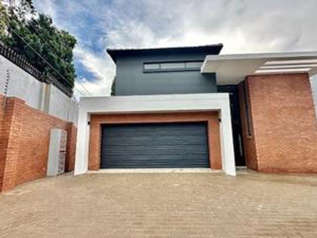 House for rent in Waterkloof, Gauteng