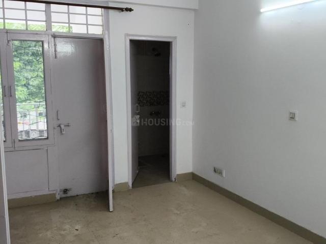 Flat for rent in South West Delhi, Deri