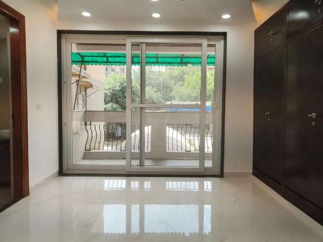 Flat for sale in South West Delhi, Deri