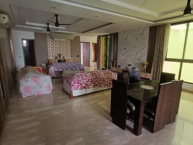 Flat for rent in South Delhi, Deri