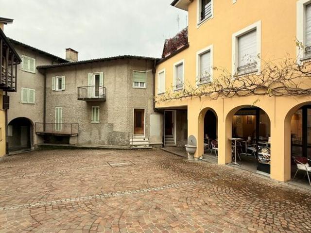 Wohnung kaufen in Collina d'Oro, Tessin