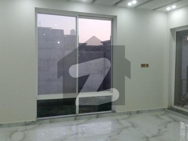 House for sale in Faisalabad, Islamabad Capital Territory