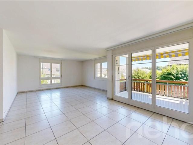 Wohnung kaufen in Maur, Zürich