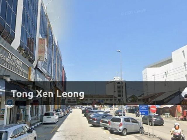 Shop for sale in Malaka
