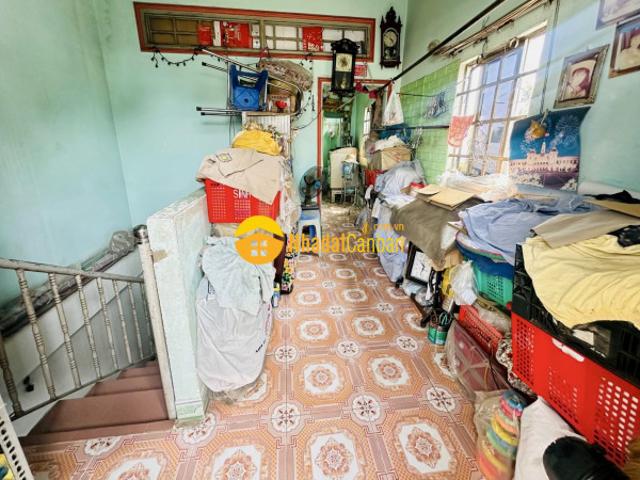 Nhà mặt phố bán