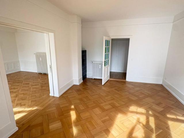 Apartment mieten in Einigen, Zürich
