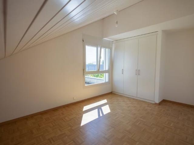 Haus mieten in Rolle, Waadt