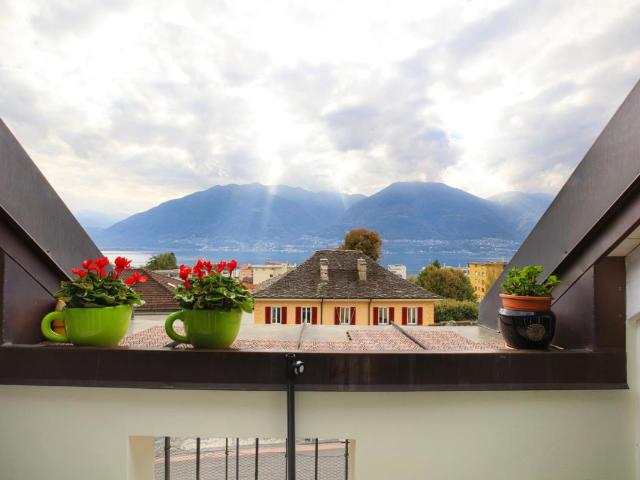 Attikawohnung kaufen in Minusio, Tessin