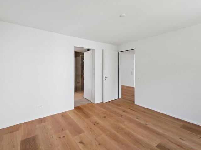 Wohnung kaufen in Opfikon, Zürich