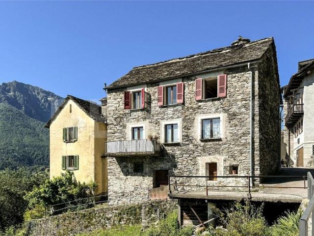 Immobilie kaufen in Centovalli, Tessin