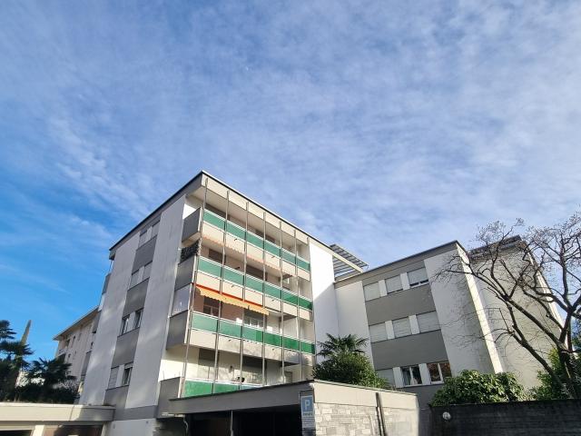 Wohnung kaufen in Minusio, Tessin