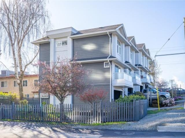 House for sale in Esquimalt, Capital Regional District