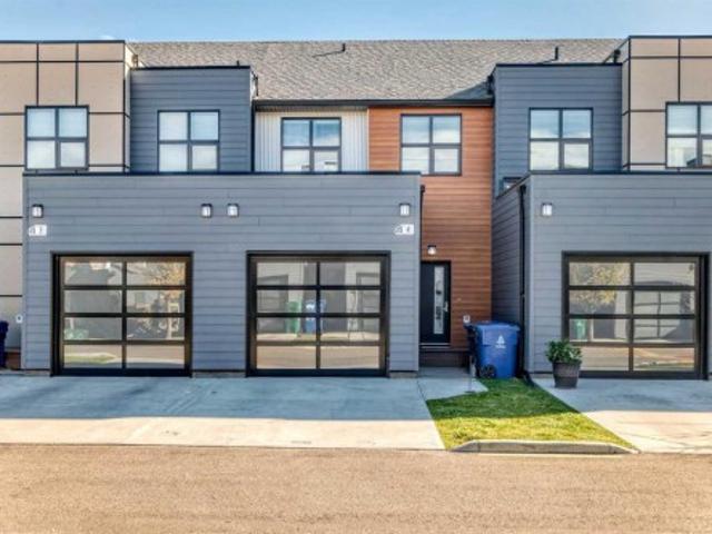 Townhouse for sale in The Crossings, Lethbridge