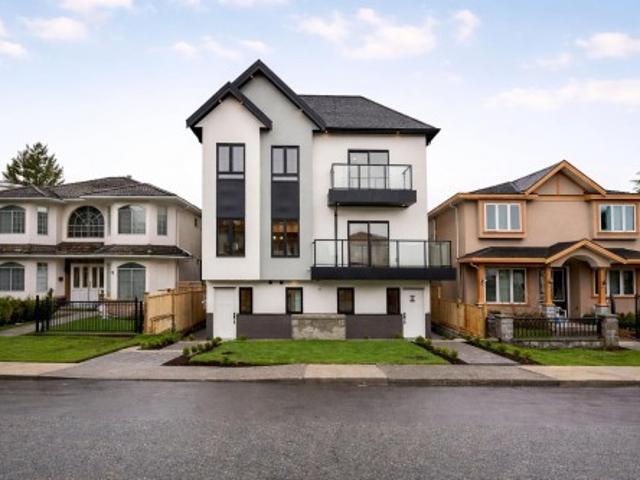 Duplex for sale in Burnaby, British Columbia