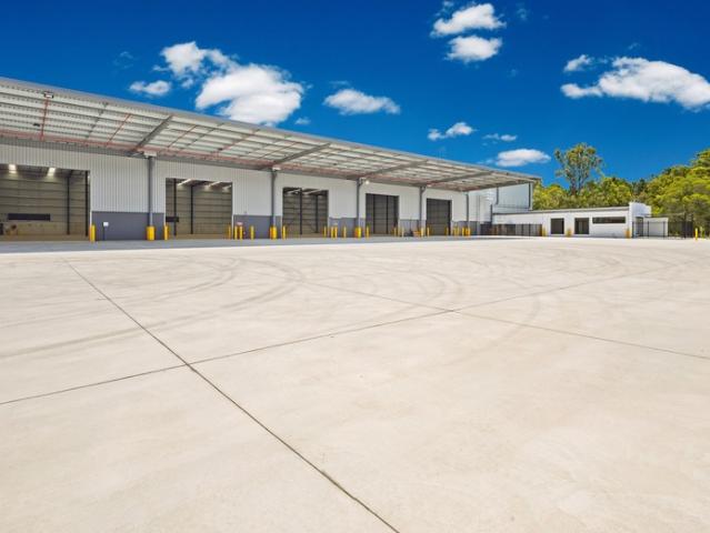 Warehouse for rent in Toombul, Queensland