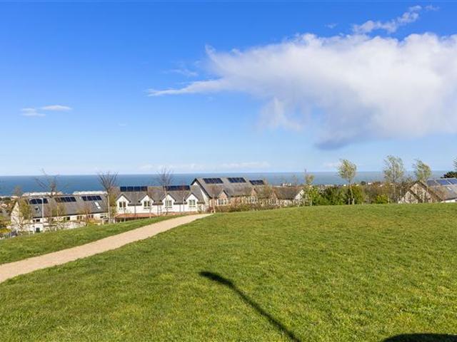 Detached House to rent in Greystones, North Tipperary