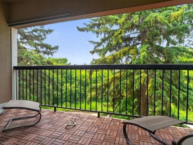 Townhouse for sale in Wedgewood, Alberta