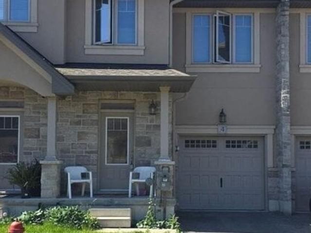 Townhouse for sale in Ancaster, Ontario