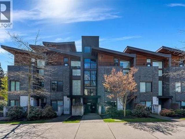 House for sale in North Quadra, Saanich