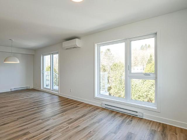 Apartment for rent in D'autray, Quebec