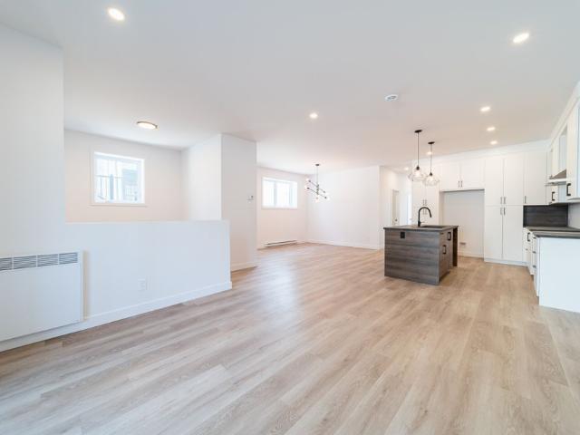 Apartment for rent in Cowansville, Estrie