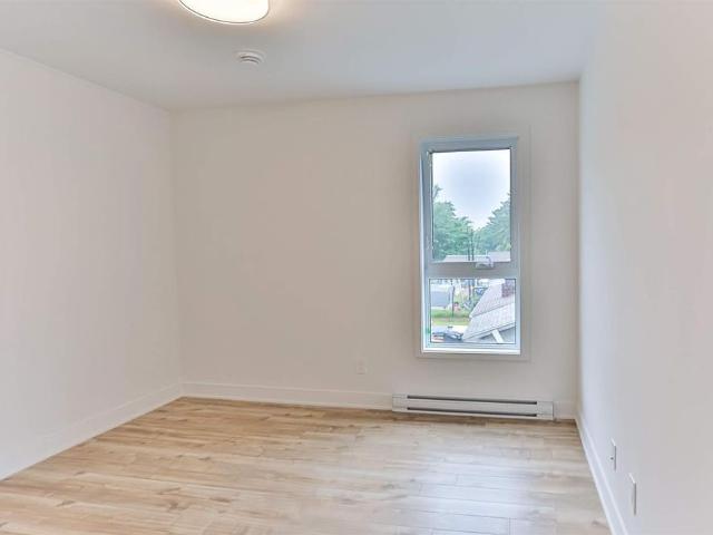 Apartment for rent in Saint-lin, Quebec