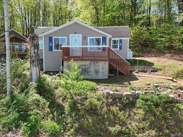 House for sale in Saratoga, New York
