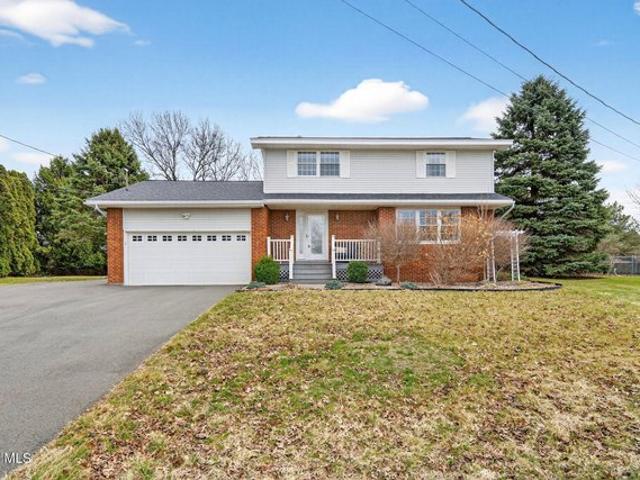 House for sale in Colonie, New York
