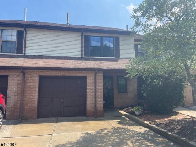 Townhouse for sale in Lebanon, New Jersey