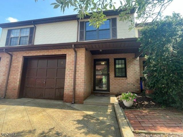 Townhouse for sale in Lebanon, New Jersey