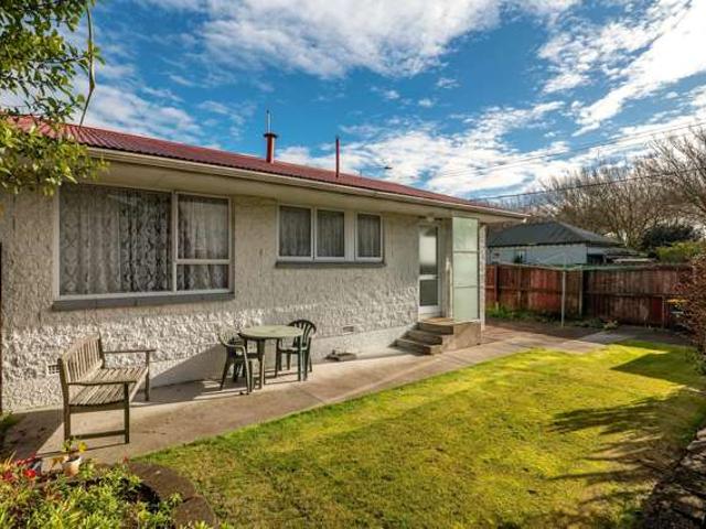 Apartment for sale in Heathcote, Canterbury