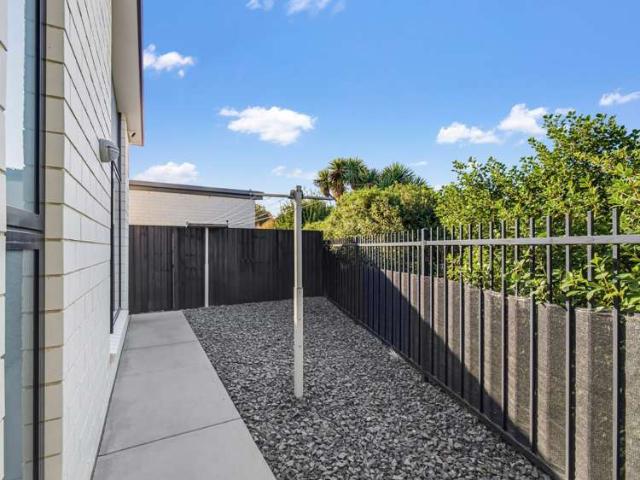 House for sale in Chaslands, Canterbury