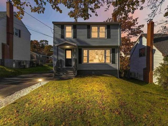 House for sale in Thornhill, Halifax