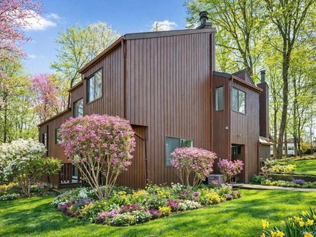 Condo for sale in Highland Mills, New York