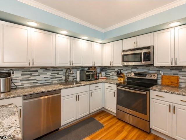 Condo for sale in Morris Plains, New Jersey