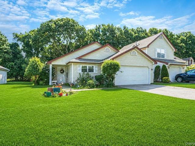 House for sale in Centereach, New York