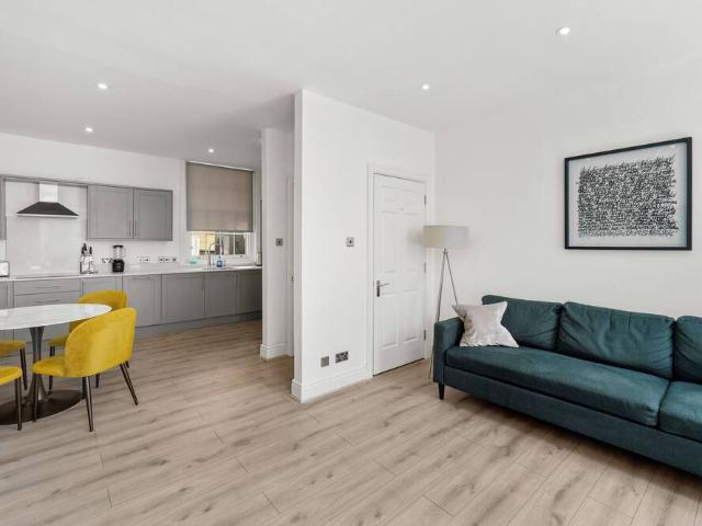 Apartment for rent in Hans Town, Greater London