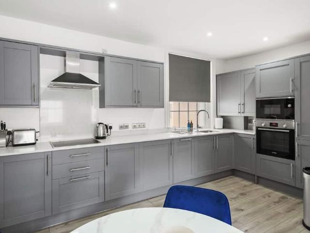 Apartment for rent in Hans Town, Greater London