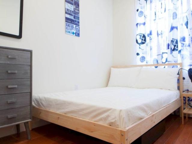 Room for rent in Arverne, New York