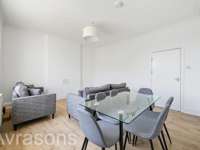 Apartment for rent in Oval, Greater London